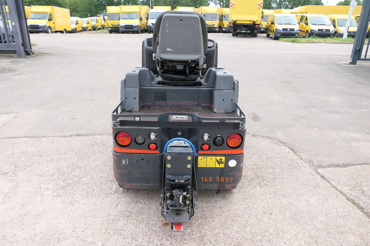 LINDE P 60 Z Schlepper Batterie 10/2020 3-Rad - Akülü çekici: fotoğraf 4 LINDE P 60 Z Schlepper Batterie 10/2020 3-Rad - Akülü çekici: fotoğraf 4