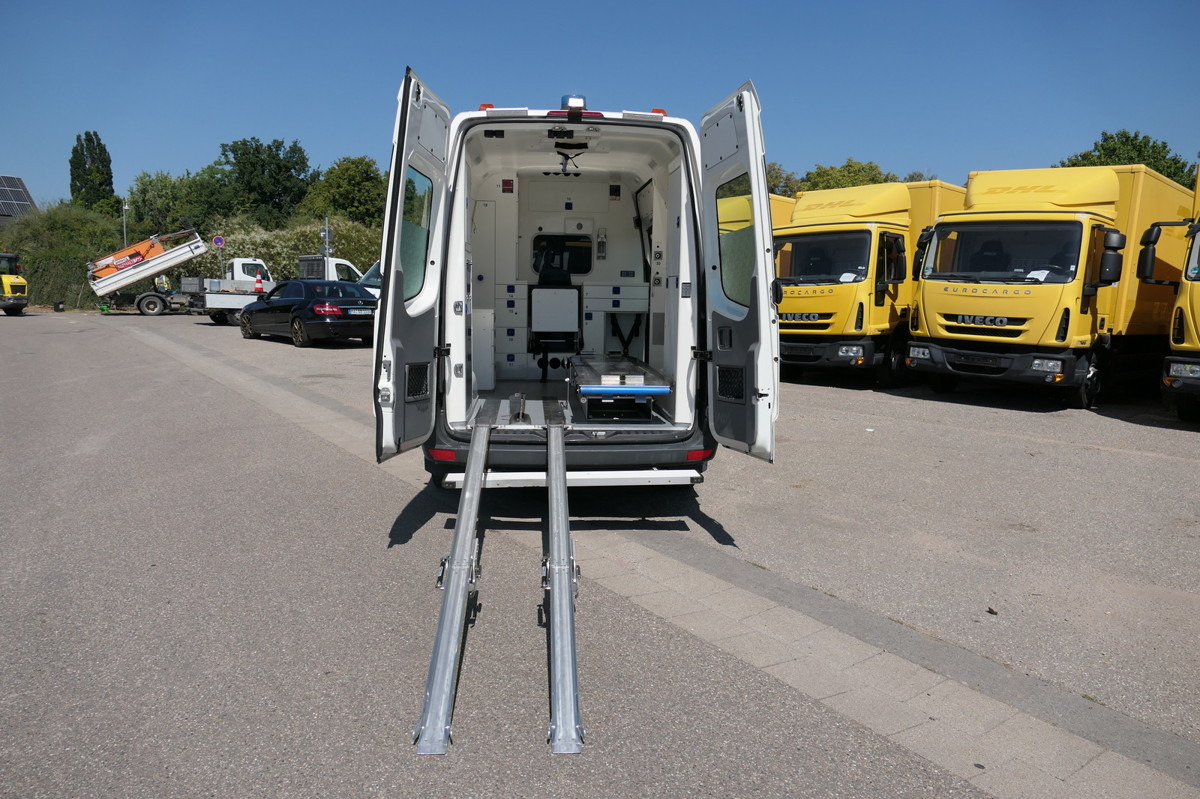 Ambulans arabası MERCEDES-BENZ Sprinter 316 CDI Klima Rettungswagen: fotoğraf 9