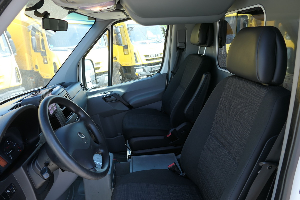 Ambulans arabası MERCEDES-BENZ Sprinter 316 CDI Klima Rettungswagen: fotoğraf 13