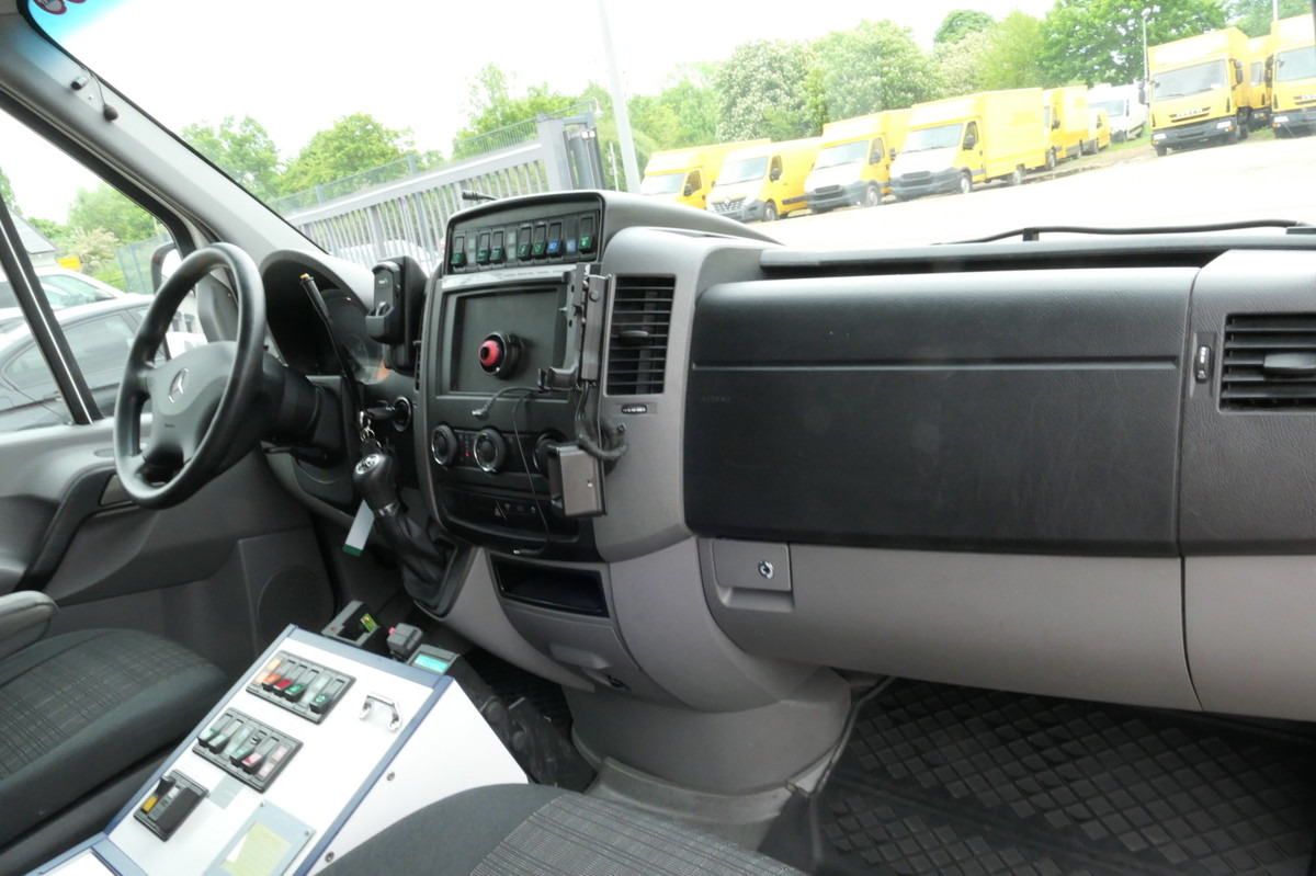 Ambulans arabası MERCEDES-BENZ Sprinter 519 CDI Klima Krankenwagen: fotoğraf 14