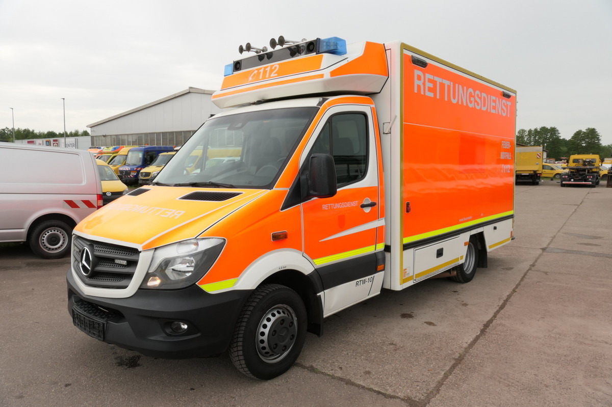 MERCEDES-BENZ Sprinter 519 CDI Klima Krankenwagen - Ambulans arabası: fotoğraf 2 MERCEDES-BENZ Sprinter 519 CDI Klima Krankenwagen - Ambulans arabası: fotoğraf 2