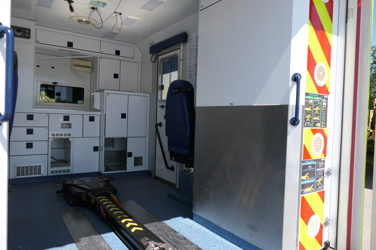 Ambulans arabası MERCEDES-BENZ Sprinter 519 CDI Klima Krankenwagen: fotoğraf 15