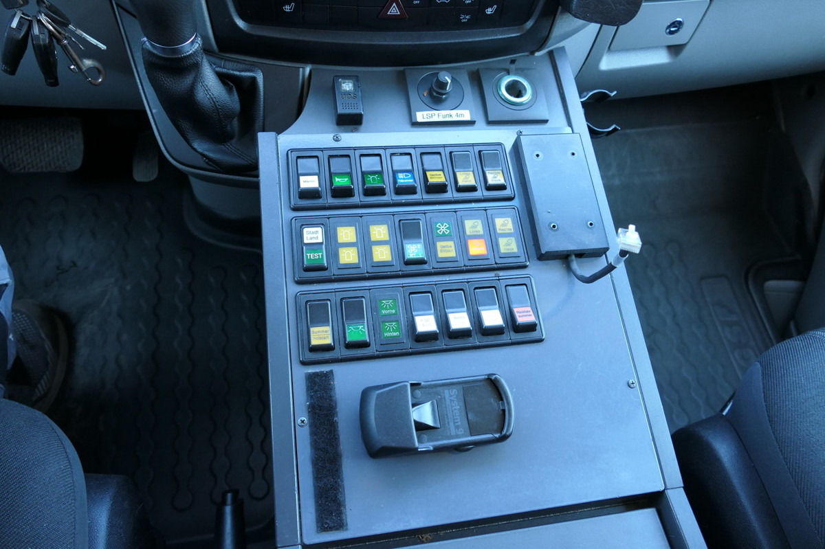 Ambulans arabası MERCEDES-BENZ Sprinter 519 CDI Klima Krankenwagen: fotoğraf 20