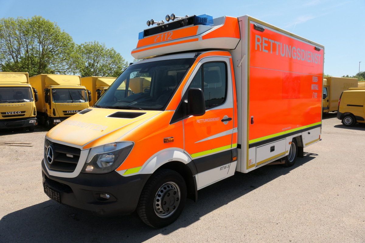 MERCEDES-BENZ Sprinter 519 CDI Klima Krankenwagen - Ambulans arabası: fotoğraf 1 MERCEDES-BENZ Sprinter 519 CDI Klima Krankenwagen - Ambulans arabası: fotoğraf 1
