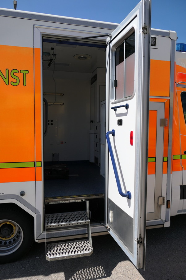 Ambulans arabası MERCEDES-BENZ Sprinter 519 CDI Klima Krankenwagen: fotoğraf 11