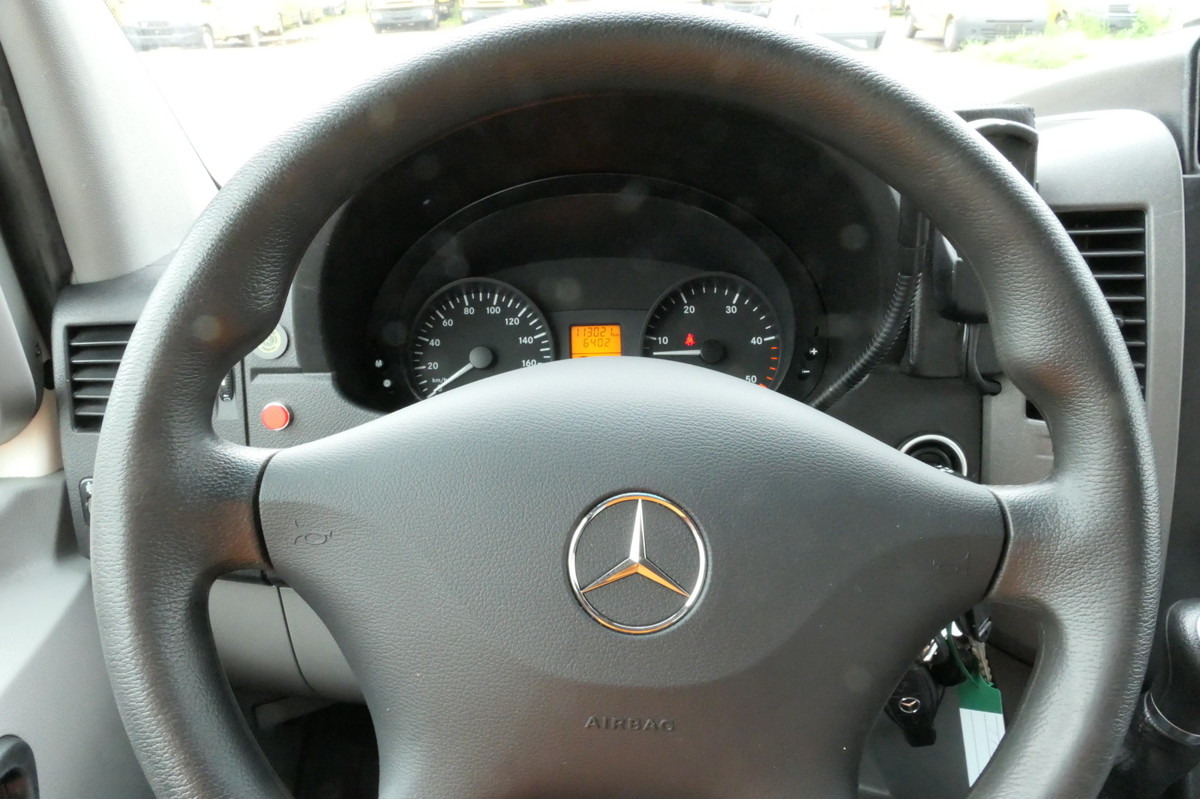 Ambulans arabası MERCEDES-BENZ Sprinter 519 CDI Klima Krankenwagen: fotoğraf 19