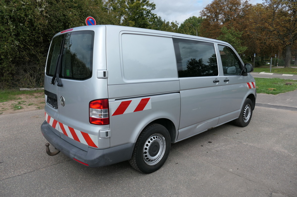 VW T5 Transporter 2.0 TDI 4Motion Flügeltür Klima A - Küçük panelvan: fotoğraf 4 VW T5 Transporter 2.0 TDI 4Motion Flügeltür Klima A - Küçük panelvan: fotoğraf 4