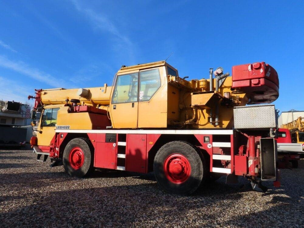 Liebherr LTM 1030-2.1 - All-terrain vinç: fotoğraf 2 Liebherr LTM 1030-2.1 - All-terrain vinç: fotoğraf 2