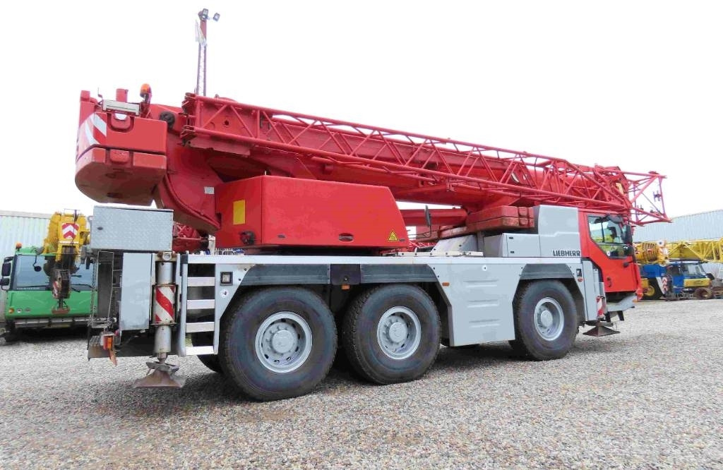 Liebherr LTM 1055-3.2 - All-terrain vinç: fotoğraf 3 Liebherr LTM 1055-3.2 - All-terrain vinç: fotoğraf 3
