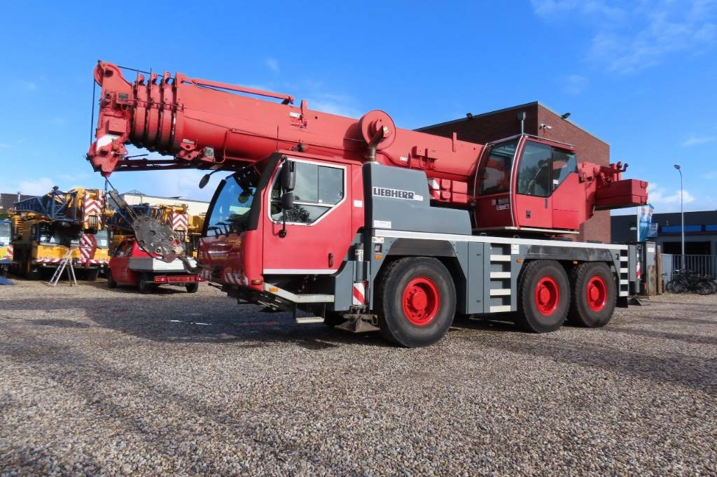 Liebherr LTM 1055-3.2 - All-terrain vinç: fotoğraf 1 Liebherr LTM 1055-3.2 - All-terrain vinç: fotoğraf 1