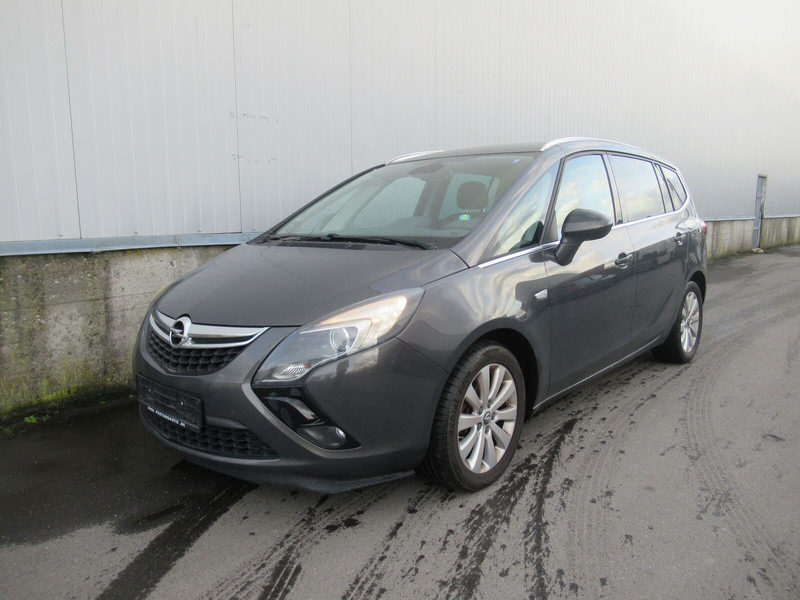 Opel Zafira Touren - Binek araba: fotoğraf 1 Opel Zafira Touren - Binek araba: fotoğraf 1