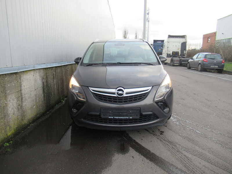 Opel Zafira Touren - Binek araba: fotoğraf 3 Opel Zafira Touren - Binek araba: fotoğraf 3