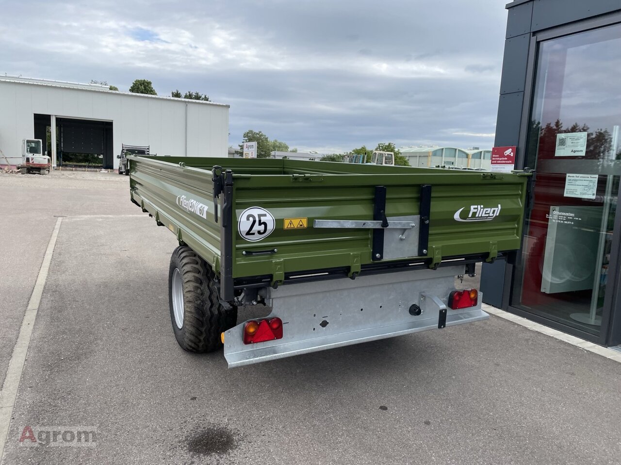 Fliegl EDK 60 FOX - Damperli traktör römorku: fotoğraf 4 Fliegl EDK 60 FOX - Damperli traktör römorku: fotoğraf 4