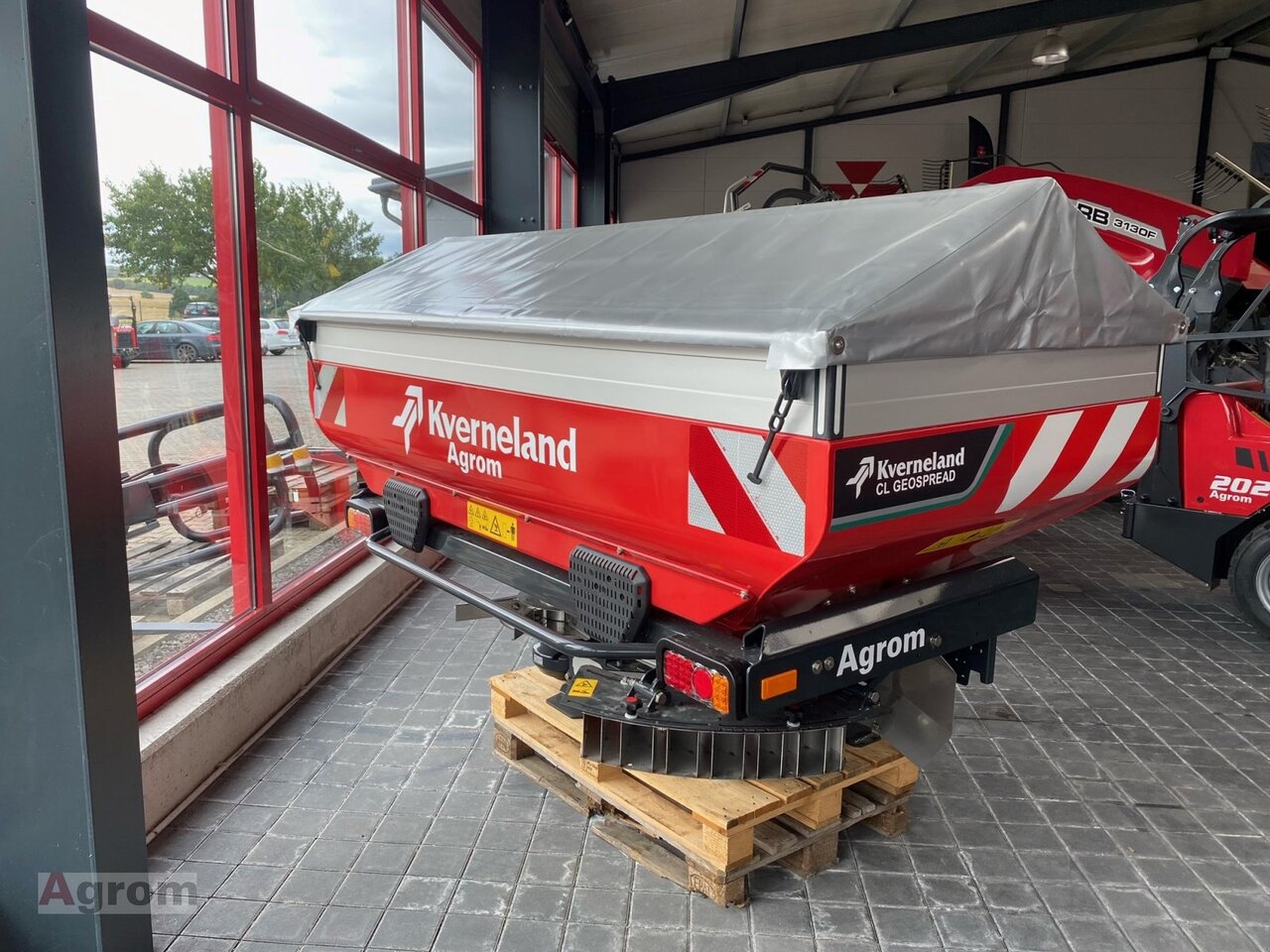 Kverneland Exacta-CL GEOSPREAD 1300 G2 - Gübre serpme makinesi: fotoğraf 1 Kverneland Exacta-CL GEOSPREAD 1300 G2 - Gübre serpme makinesi: fotoğraf 1