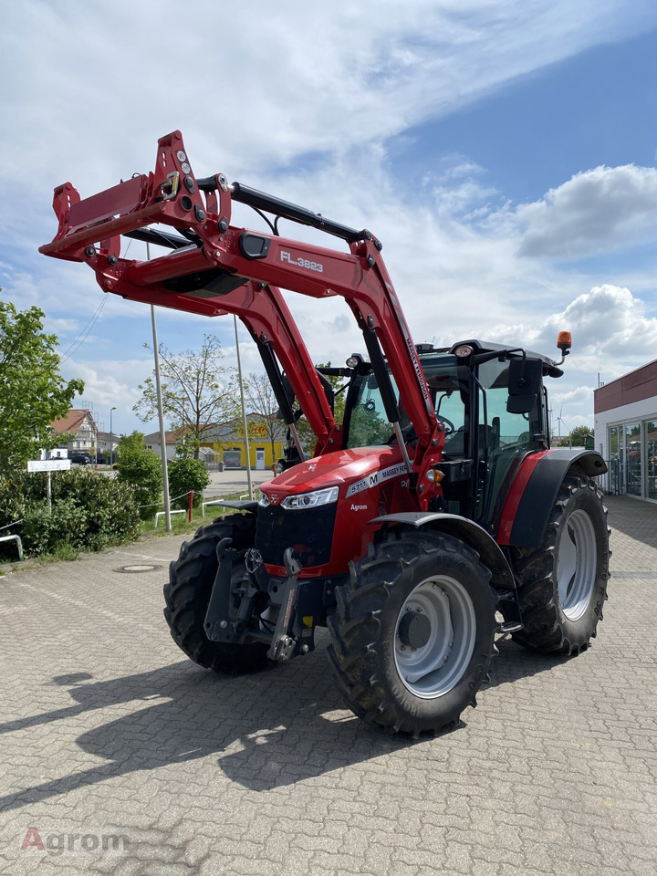 Massey Ferguson 5711 M DYNA-4 - Traktör: fotoğraf 1 Massey Ferguson 5711 M DYNA-4 - Traktör: fotoğraf 1