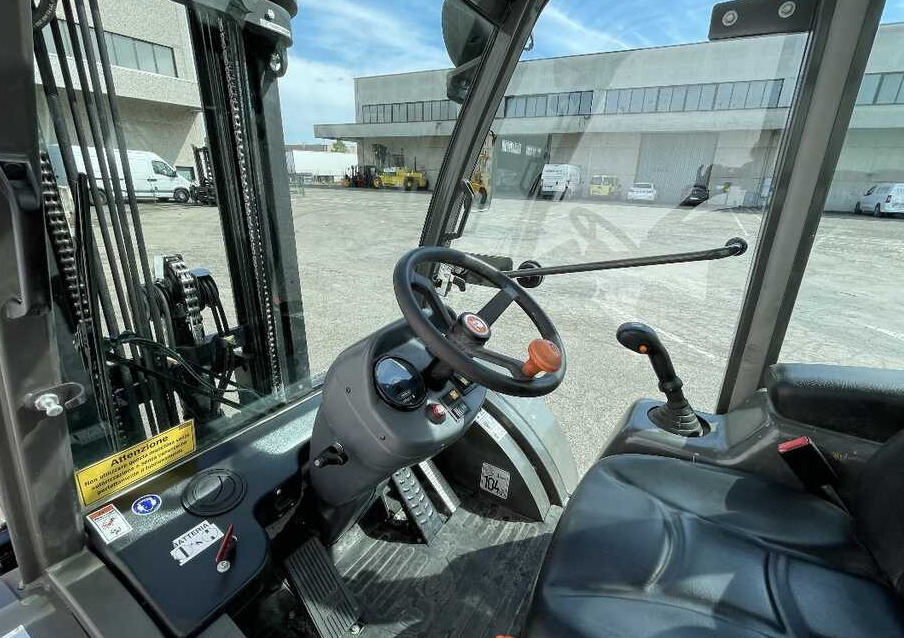 Ausa C 250 H X4 - Arazi tipi forklift: fotoğraf 4 Ausa C 250 H X4 - Arazi tipi forklift: fotoğraf 4