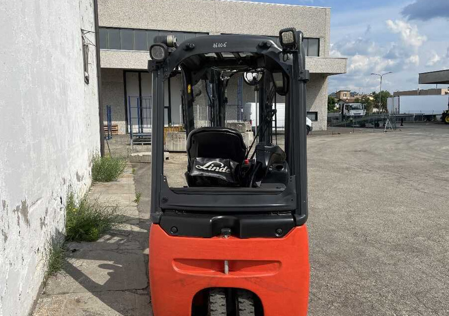 LINDE E 16-02 - Elektrikli forklift: fotoğraf 4 LINDE E 16-02 - Elektrikli forklift: fotoğraf 4