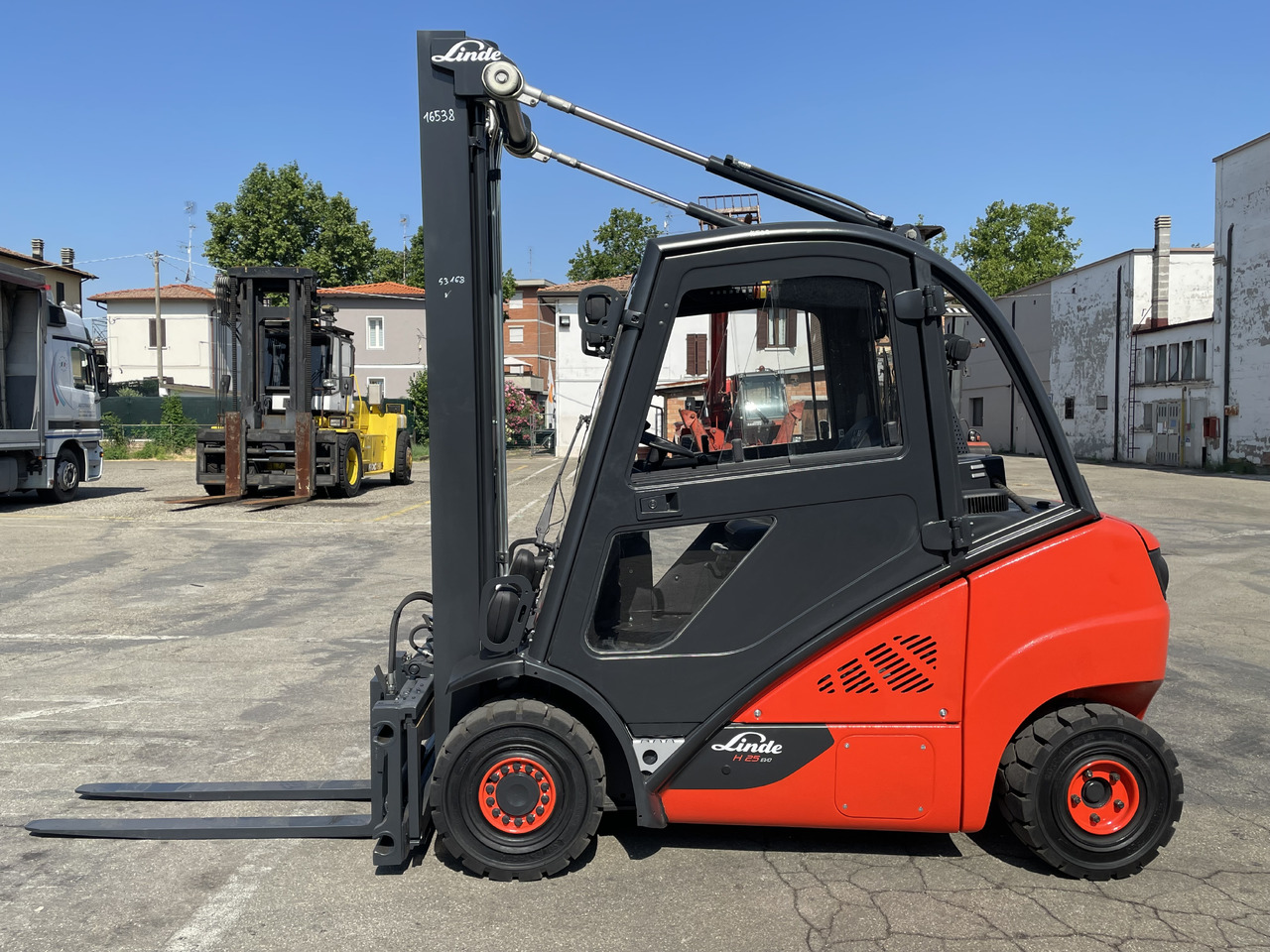 LINDE H 25 D - Dizel forklift: fotoğraf 2 LINDE H 25 D - Dizel forklift: fotoğraf 2