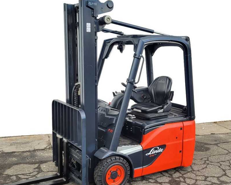 Linde E 15-02/386 (2500 ore) - Elektrikli forklift: fotoğraf 1 Linde E 15-02/386 (2500 ore) - Elektrikli forklift: fotoğraf 1