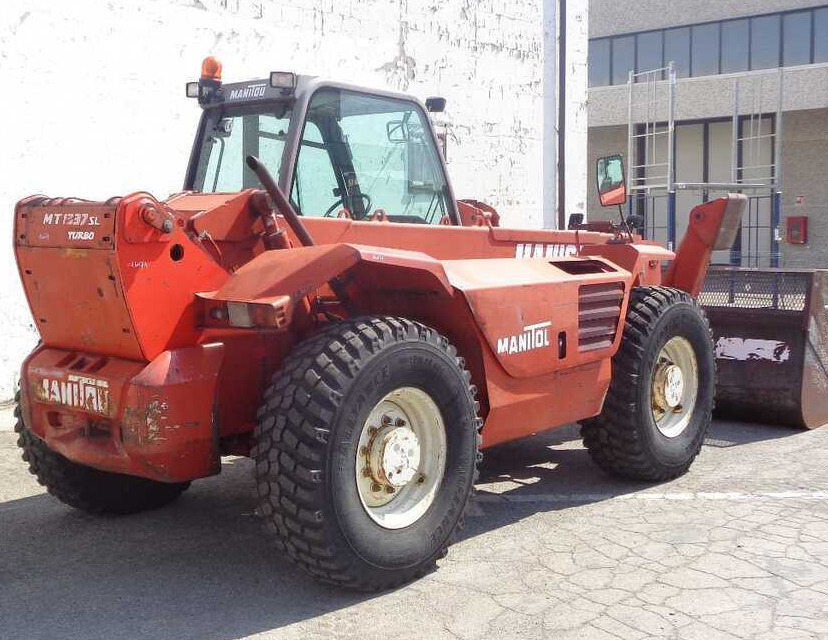 Manitou MT 1337 SLT - Teleskopik yükleyici: fotoğraf 2 Manitou MT 1337 SLT - Teleskopik yükleyici: fotoğraf 2