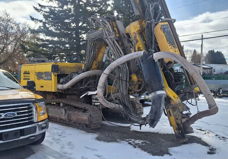 Atlas Copco ROC F9 - Burgu makinesi: fotoğraf 4 Atlas Copco ROC F9 - Burgu makinesi: fotoğraf 4