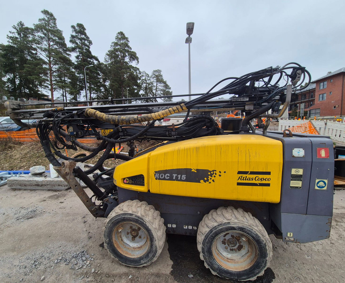 Atlas Copco ROC T15 - Burgu makinesi: fotoğraf 1 Atlas Copco ROC T15 - Burgu makinesi: fotoğraf 1
