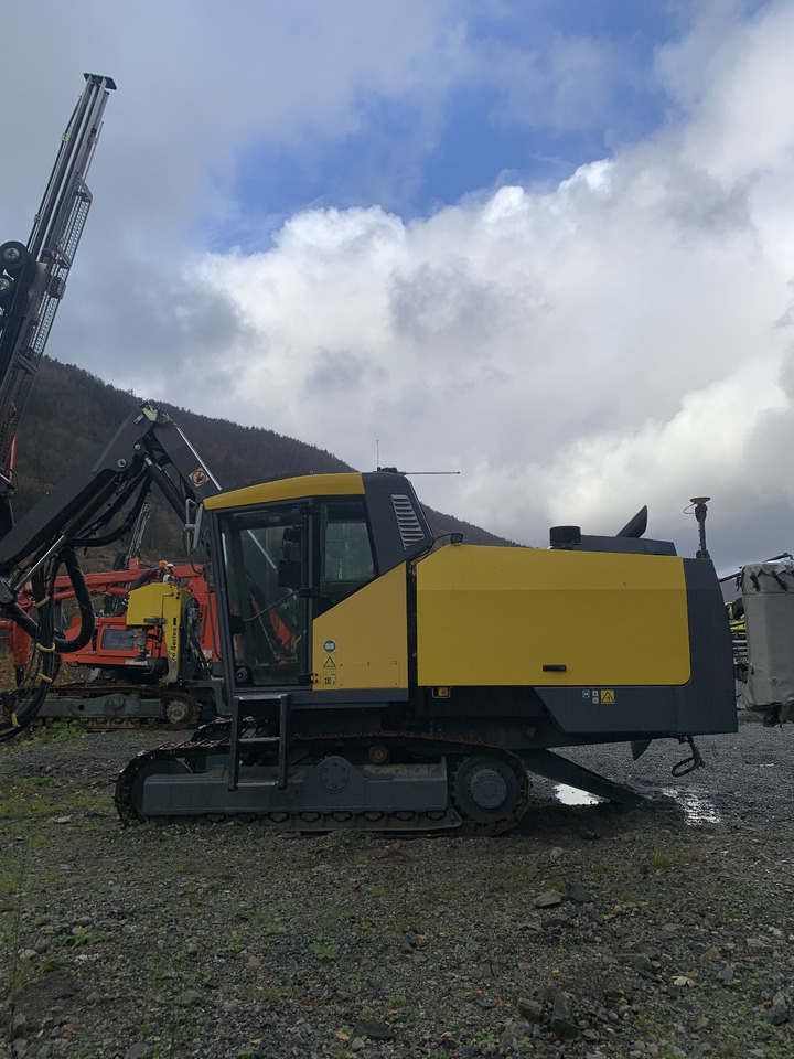 Atlas Copco SmartROC T40-11 - Burgu makinesi: fotoğraf 2 Atlas Copco SmartROC T40-11 - Burgu makinesi: fotoğraf 2