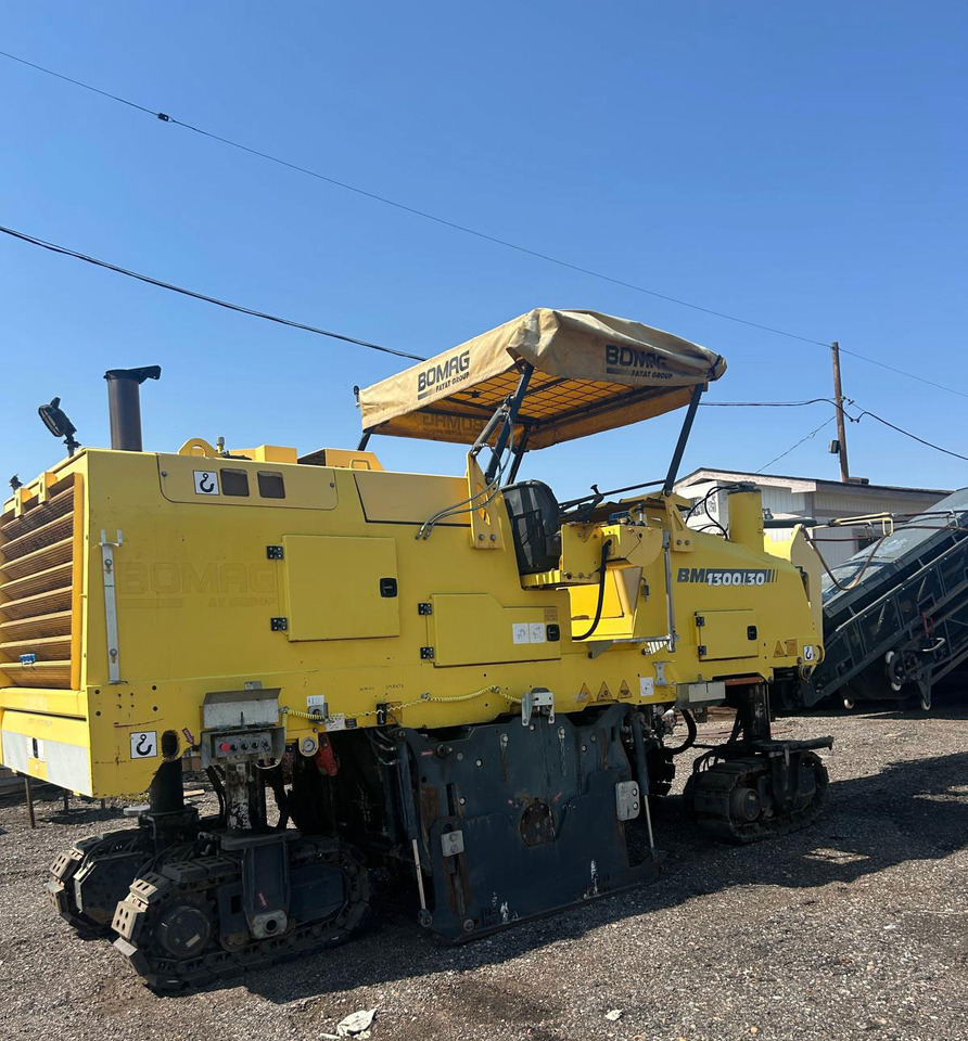 Bomag BM 1300/30 - Asfalt freze: fotoğraf 1 Bomag BM 1300/30 - Asfalt freze: fotoğraf 1