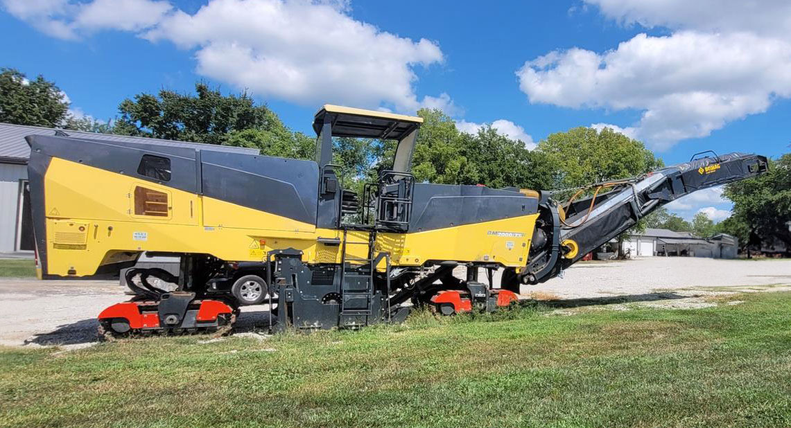 Bomag BM 2000/75 - Asfalt freze: fotoğraf 3 Bomag BM 2000/75 - Asfalt freze: fotoğraf 3