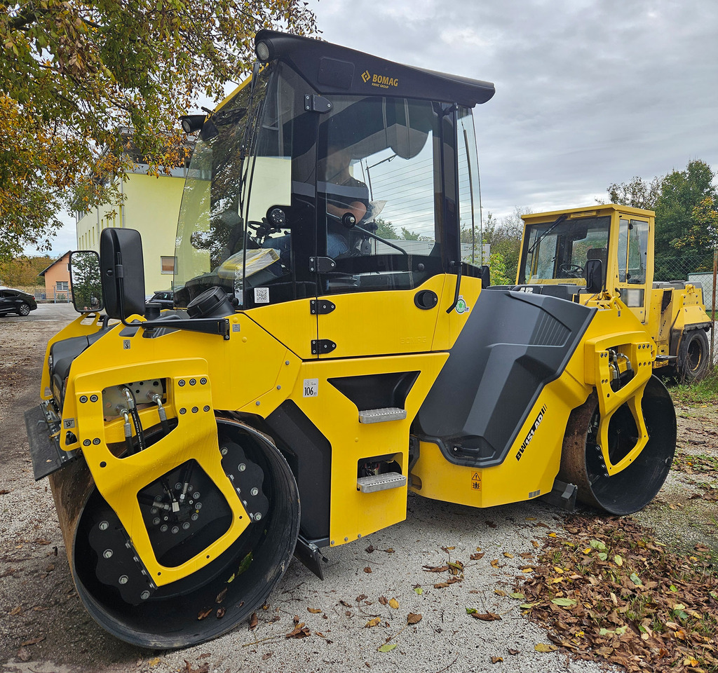 Bomag BW 151 AD-F - Silindir makinesi: fotoğraf 3 Bomag BW 151 AD-F - Silindir makinesi: fotoğraf 3