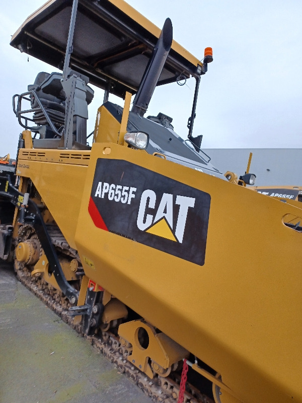 Caterpillar AP655F - Asfalt serici: fotoğraf 3 Caterpillar AP655F - Asfalt serici: fotoğraf 3