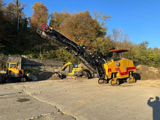 Caterpillar PM-313 - Asfalt freze: fotoğraf 2 Caterpillar PM-313 - Asfalt freze: fotoğraf 2