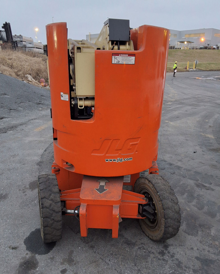 JLG E300AJP - Teleskopik tekerlekli yükleyici: fotoğraf 5 JLG E300AJP - Teleskopik tekerlekli yükleyici: fotoğraf 5