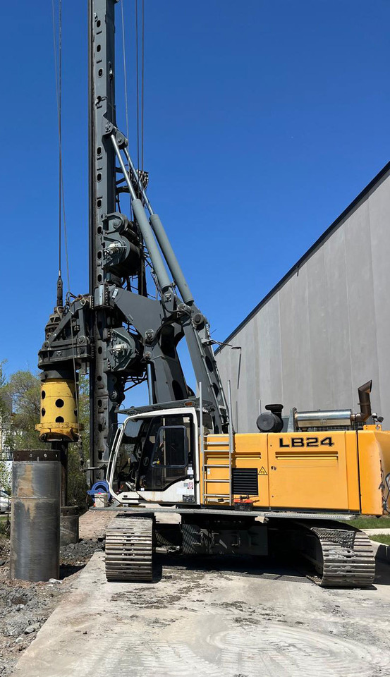 Liebherr LB-24 - Kazık çakma makinası: fotoğraf 2 Liebherr LB-24 - Kazık çakma makinası: fotoğraf 2