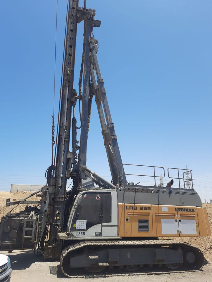 Liebherr LRB 255 - Kazık çakma makinası: fotoğraf 1 Liebherr LRB 255 - Kazık çakma makinası: fotoğraf 1