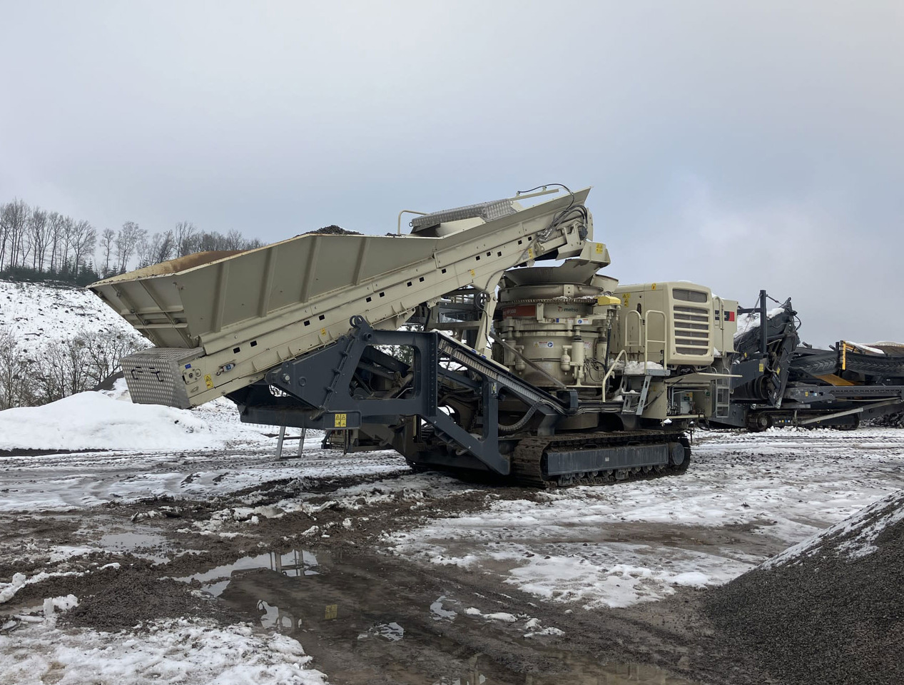 Metso LT300 HP - Konik kırıcı: fotoğraf 5 Metso LT300 HP - Konik kırıcı: fotoğraf 5