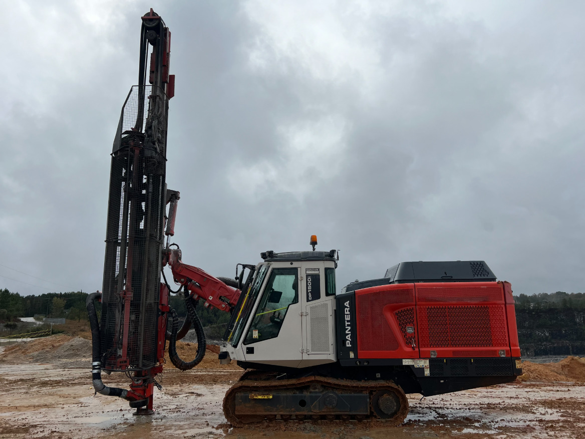 Sandvik DP1500i - Burgu makinesi: fotoğraf 1 Sandvik DP1500i - Burgu makinesi: fotoğraf 1