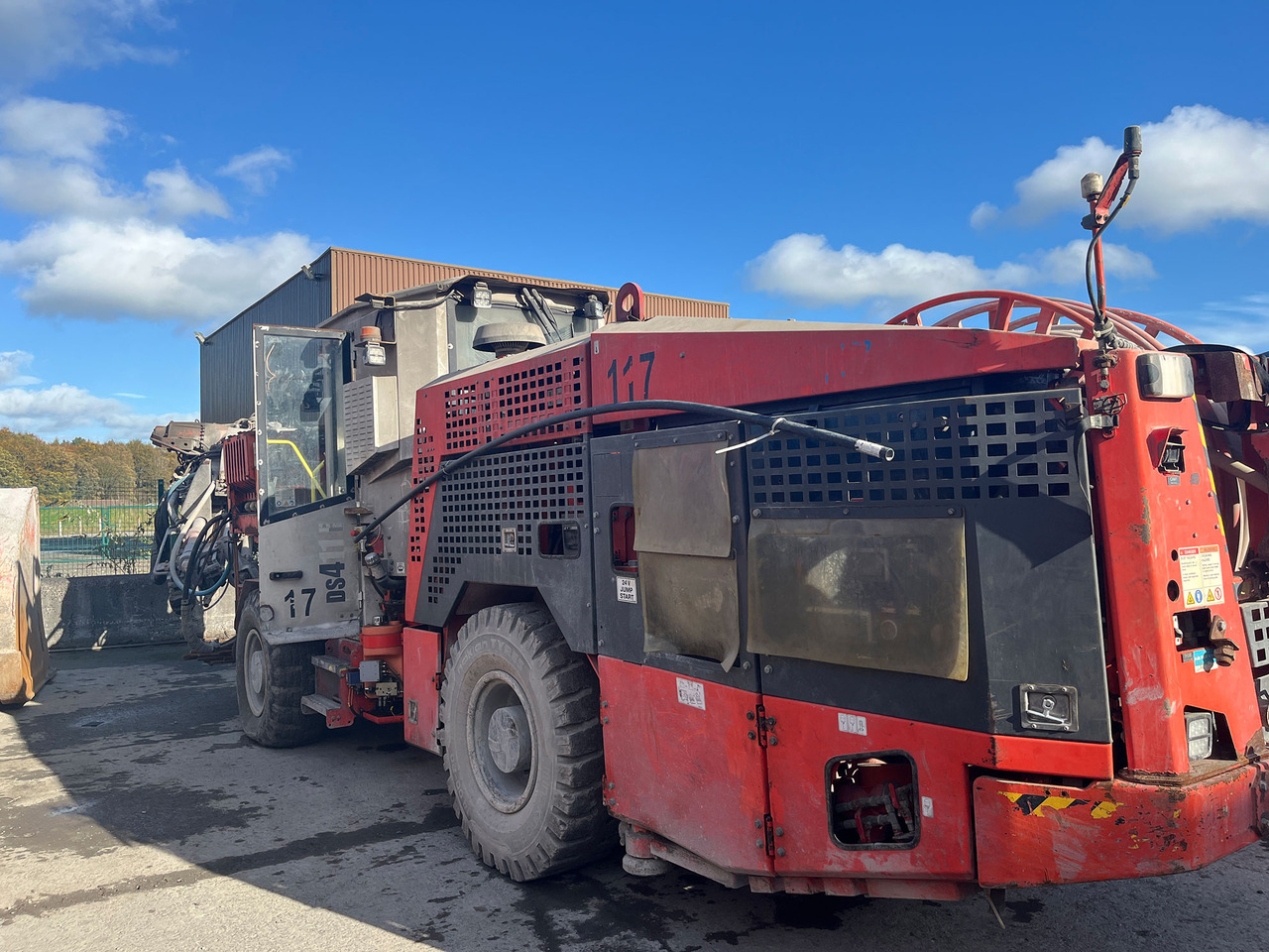 Sandvik DS411 - Yatay sondaj makinesi: fotoğraf 1 Sandvik DS411 - Yatay sondaj makinesi: fotoğraf 1