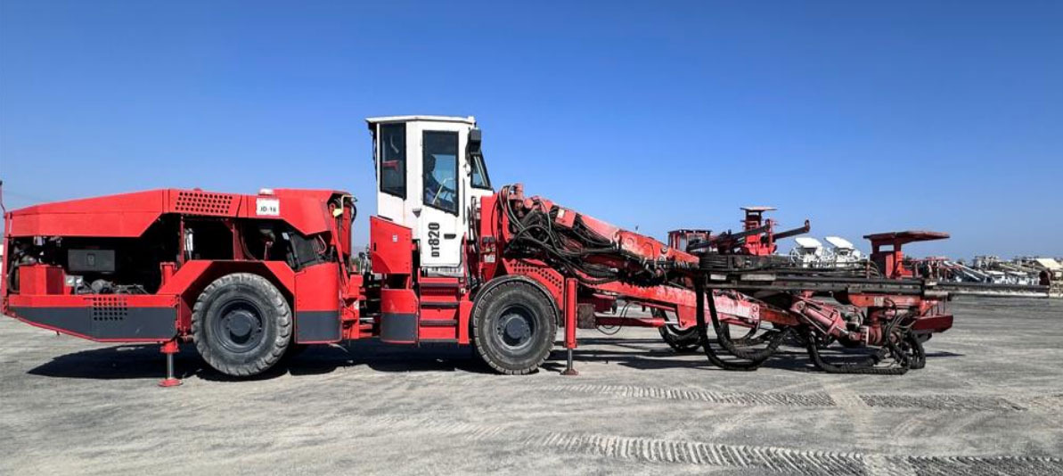 Sandvik DT820-SC - Burgu makinesi: fotoğraf 4 Sandvik DT820-SC - Burgu makinesi: fotoğraf 4