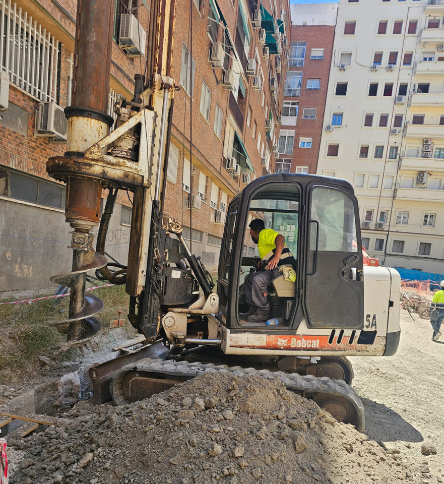 Tescar CF2.5A - Kazık çakma makinası: fotoğraf 5 Tescar CF2.5A - Kazık çakma makinası: fotoğraf 5