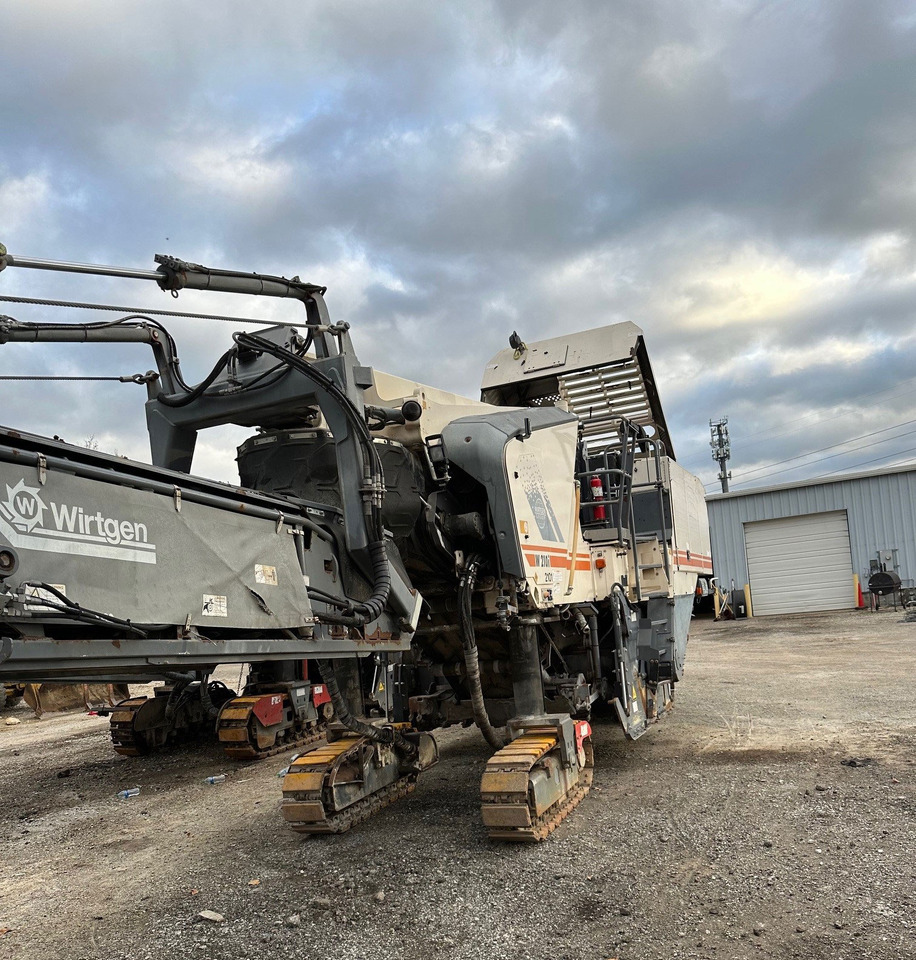Wirtgen W 210 i - Asfalt freze: fotoğraf 3 Wirtgen W 210 i - Asfalt freze: fotoğraf 3