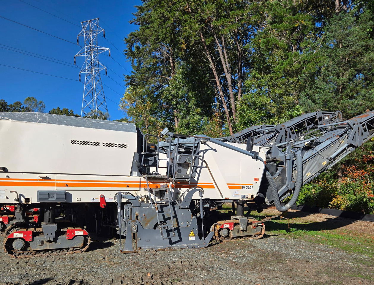 Wirtgen W 210 i - Asfalt freze: fotoğraf 3 Wirtgen W 210 i - Asfalt freze: fotoğraf 3