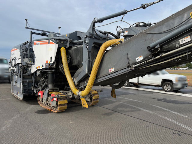 Wirtgen W 220 Fi - Asfalt freze: fotoğraf 3 Wirtgen W 220 Fi - Asfalt freze: fotoğraf 3