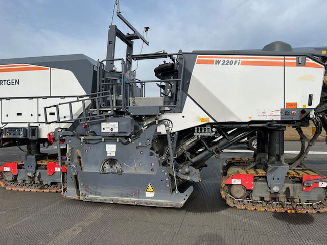 Wirtgen W 220 Fi - Asfalt freze: fotoğraf 4 Wirtgen W 220 Fi - Asfalt freze: fotoğraf 4