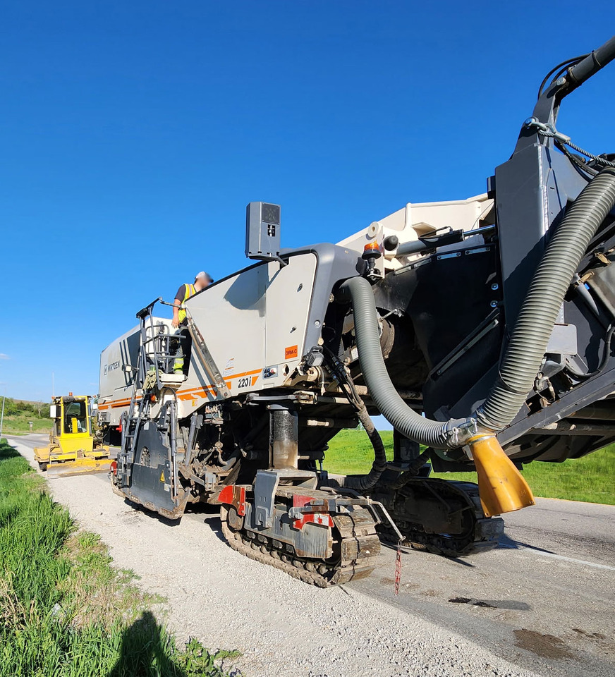 Wirtgen W 220 I - Asfalt freze: fotoğraf 4 Wirtgen W 220 I - Asfalt freze: fotoğraf 4