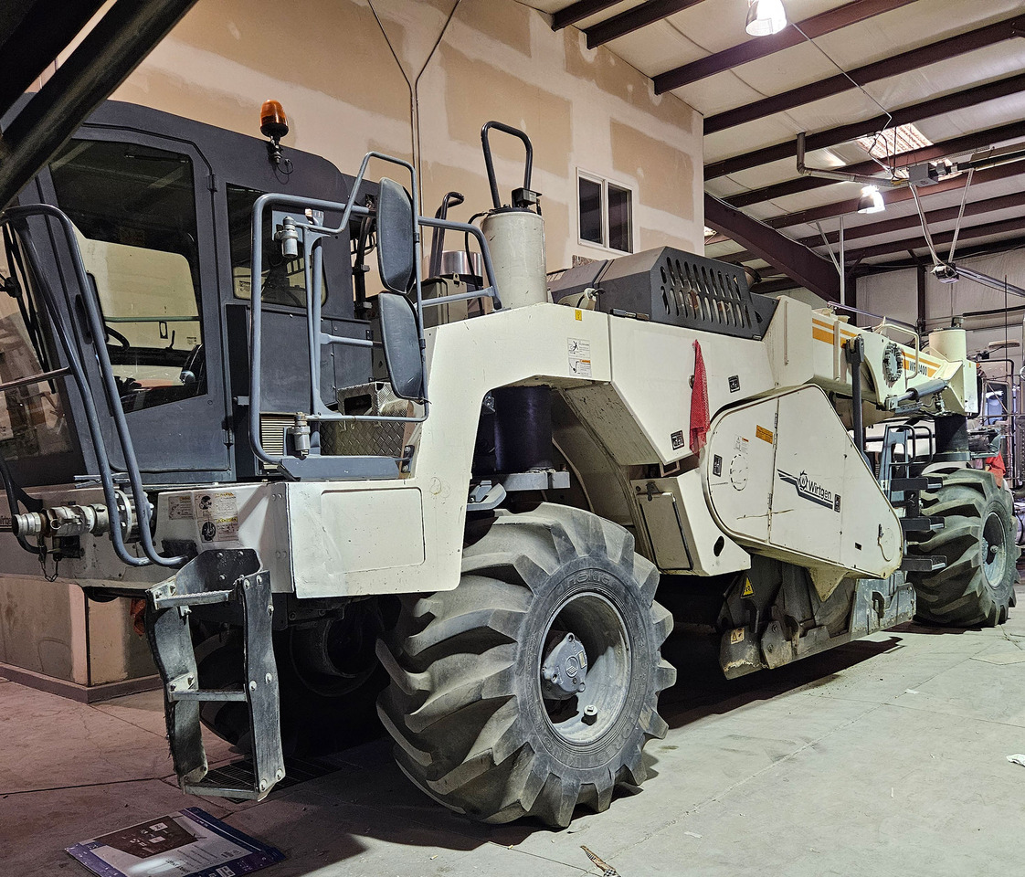 Wirtgen WR 2400 - Toprak stabilizatörü: fotoğraf 3 Wirtgen WR 2400 - Toprak stabilizatörü: fotoğraf 3