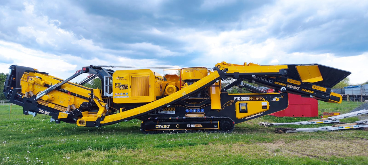 FABO Mobile crusher - Mobil konkasör tesisi: fotoğraf 1 FABO Mobile crusher - Mobil konkasör tesisi: fotoğraf 1