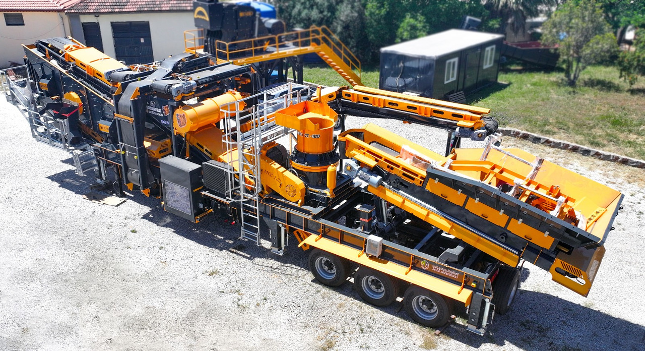 FABO Mobile crusher - Mobil konkasör tesisi: fotoğraf 2 FABO Mobile crusher - Mobil konkasör tesisi: fotoğraf 2