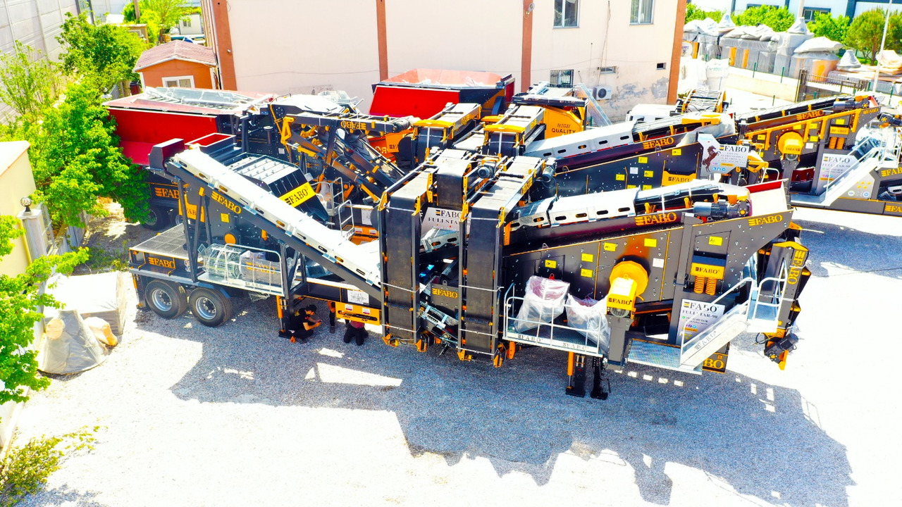 FABO Mobile crusher - Mobil konkasör tesisi: fotoğraf 1 FABO Mobile crusher - Mobil konkasör tesisi: fotoğraf 1