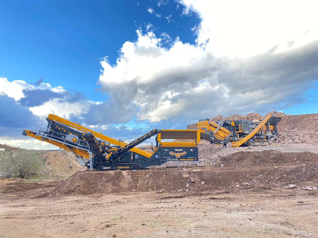 FABO Mobile crusher - Mobil konkasör tesisi: fotoğraf 3 FABO Mobile crusher - Mobil konkasör tesisi: fotoğraf 3